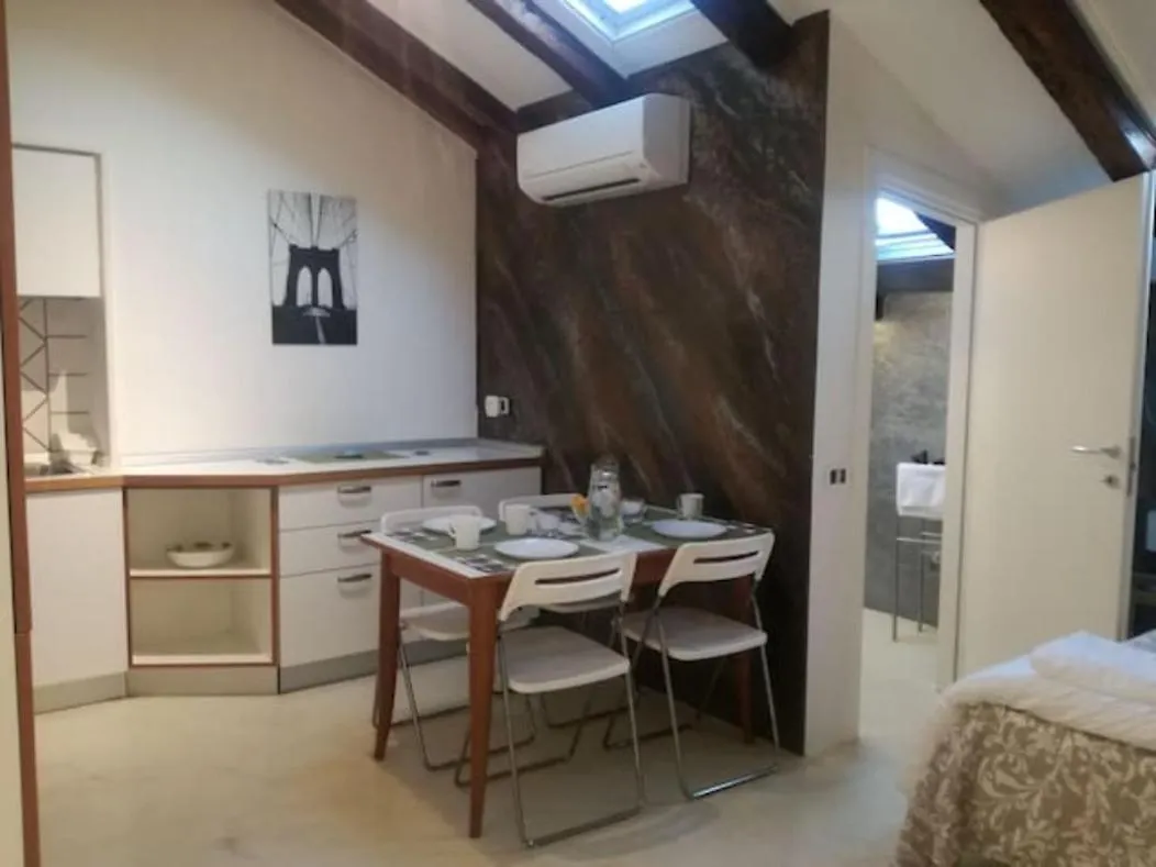 Bilocale Mansardato Zona Corso Buenos Aires Mm1-Mm2 Lippi 2 Milan