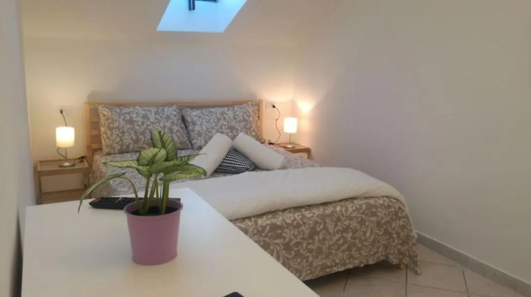 Bilocale Mansardato Zona Corso Buenos Aires Mm1-Mm2 Lippi 2 Milan